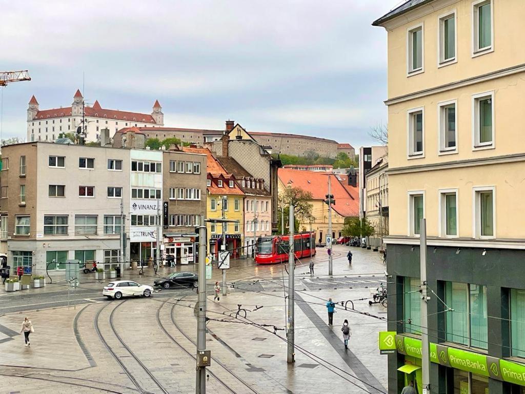 Shone Apartment Old Town 2 Bedroom Bratislava Extérieur photo
