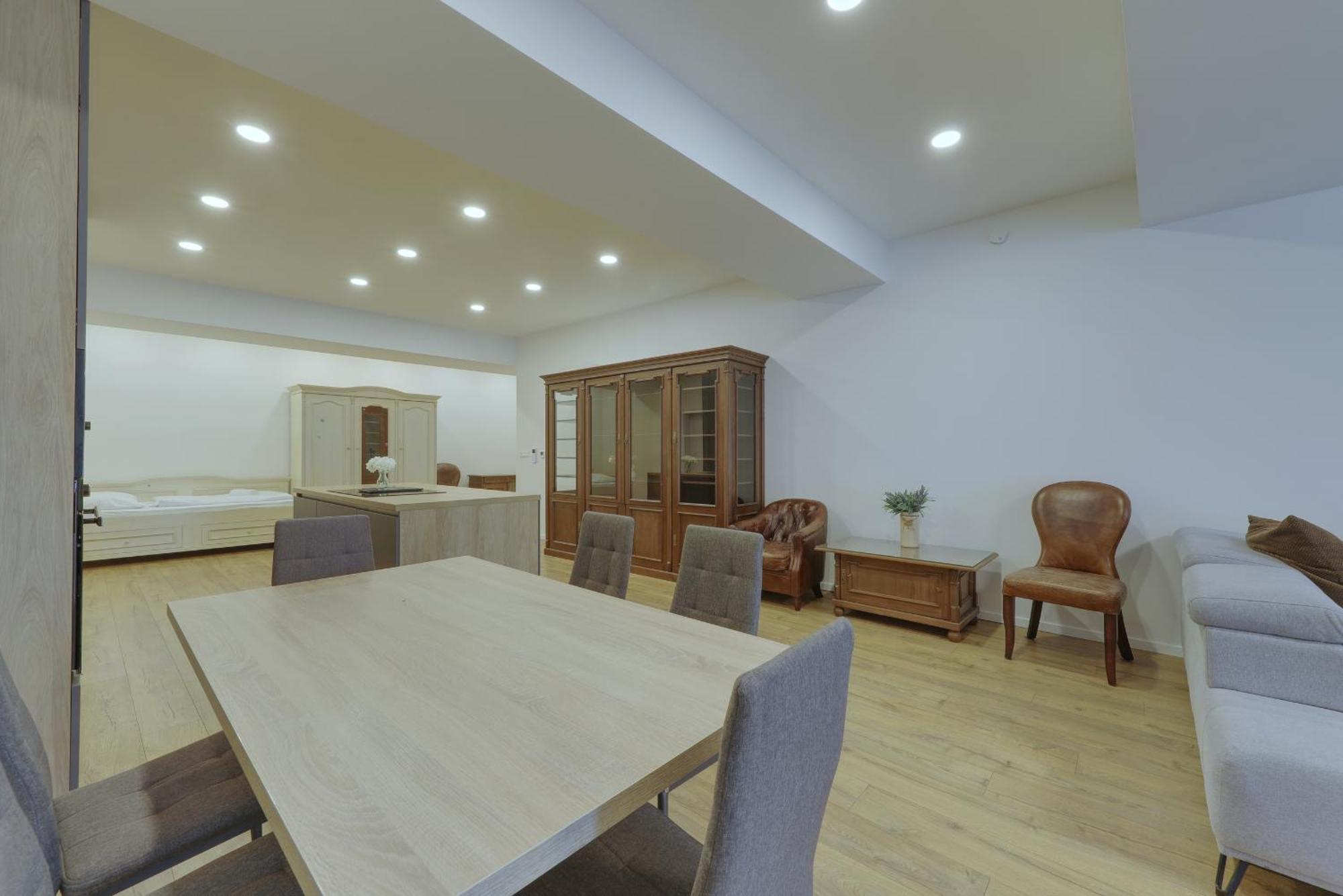 Shone Apartment Old Town 2 Bedroom Bratislava Extérieur photo