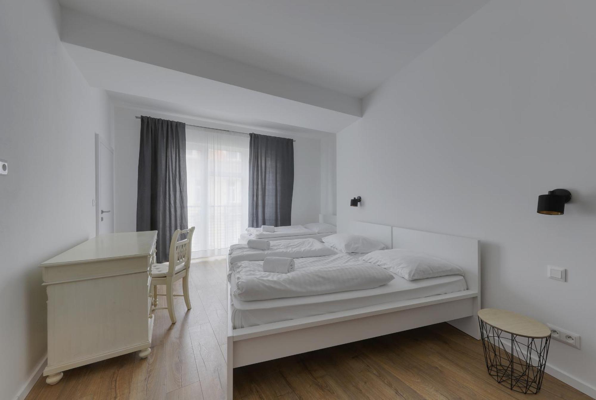 Shone Apartment Old Town 2 Bedroom Bratislava Extérieur photo